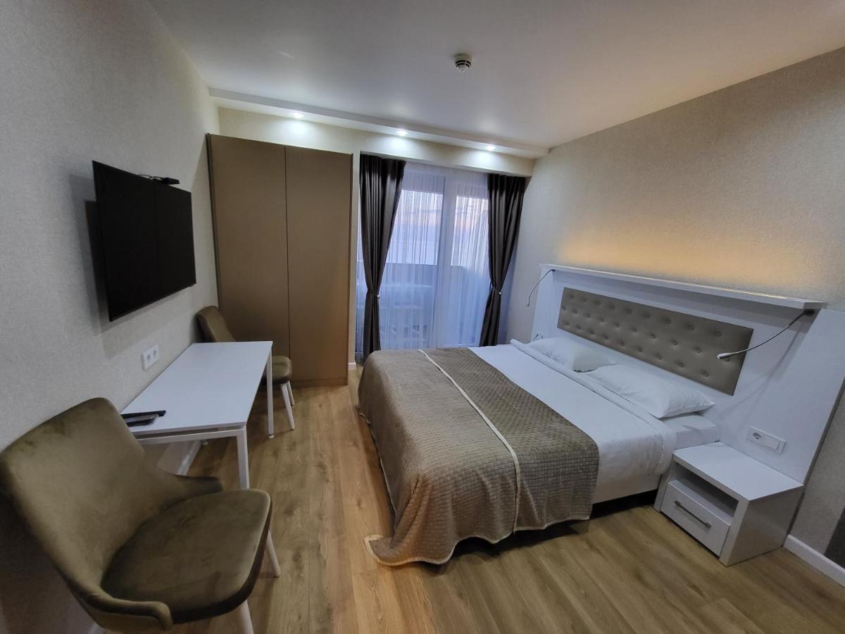 Holiday Apartments Батуми Экстерьер фото
